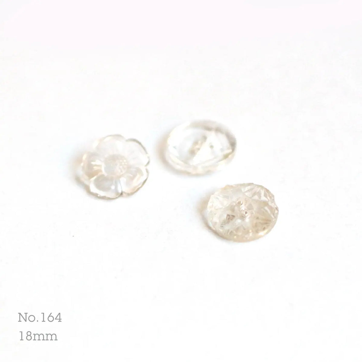 No.164 | ヴィンテージ透明ガラスアソートボタン 18mm | 3個セット