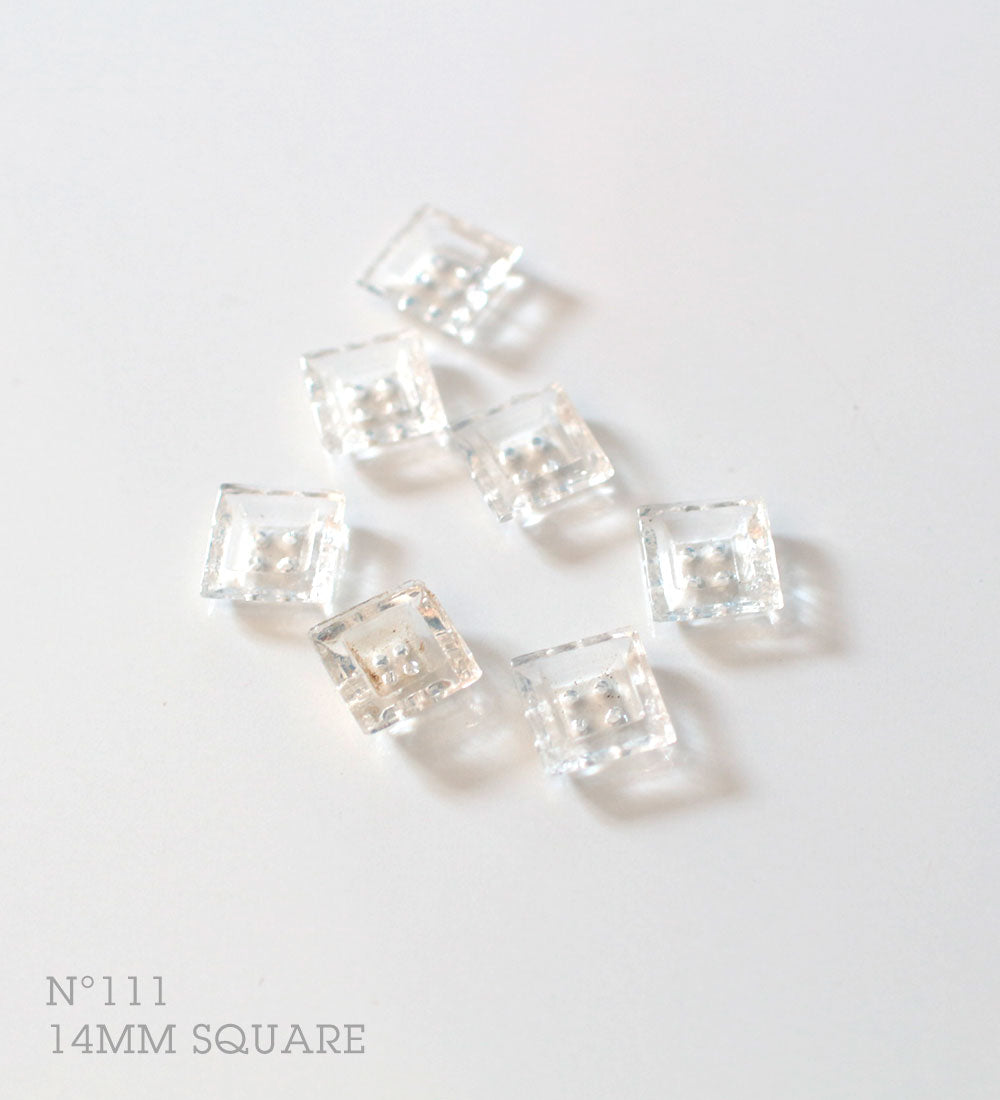 No.111 | Boutons vintages presque identiques en verre transparent 14 mm | Lot de 7