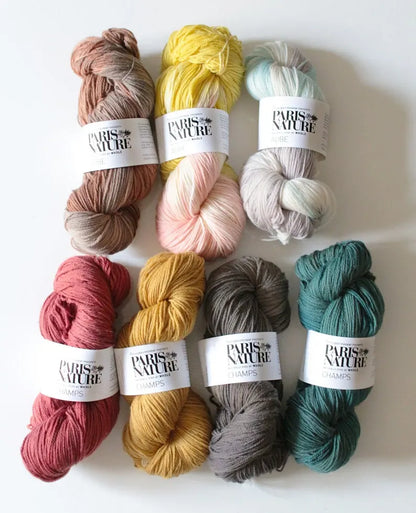 Booklet Kit No.3: 3 kinds of socks for everyday use with wool in vegetable dyeing, PDF pattern + yarn + pouch