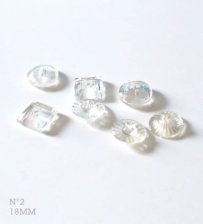 No.2 | Boutons vintages variés en verre transparent 18 mm | Lot de 7