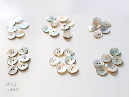 No.43 | Boutons en nacre 15 mm | Lot de 6 ou 7