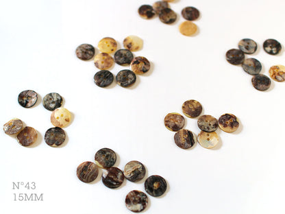Bouton n°43, coloris chaud