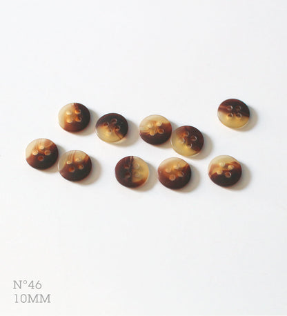 No.46 | Boutons identiques vintages en plastique, ocre & marron 10 mm | Lot de 10