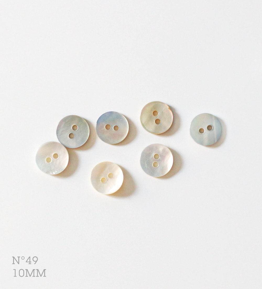No.49 | Boutons en nacre 10 mm | Lot de 6 ou 7