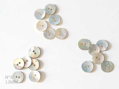 No.51 | Mother-of-pearl buttons, 13 mm | Set of 6 or 7