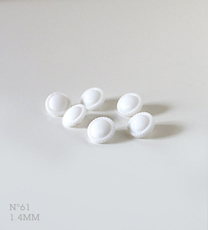 Bouton n°61, coloris sobre