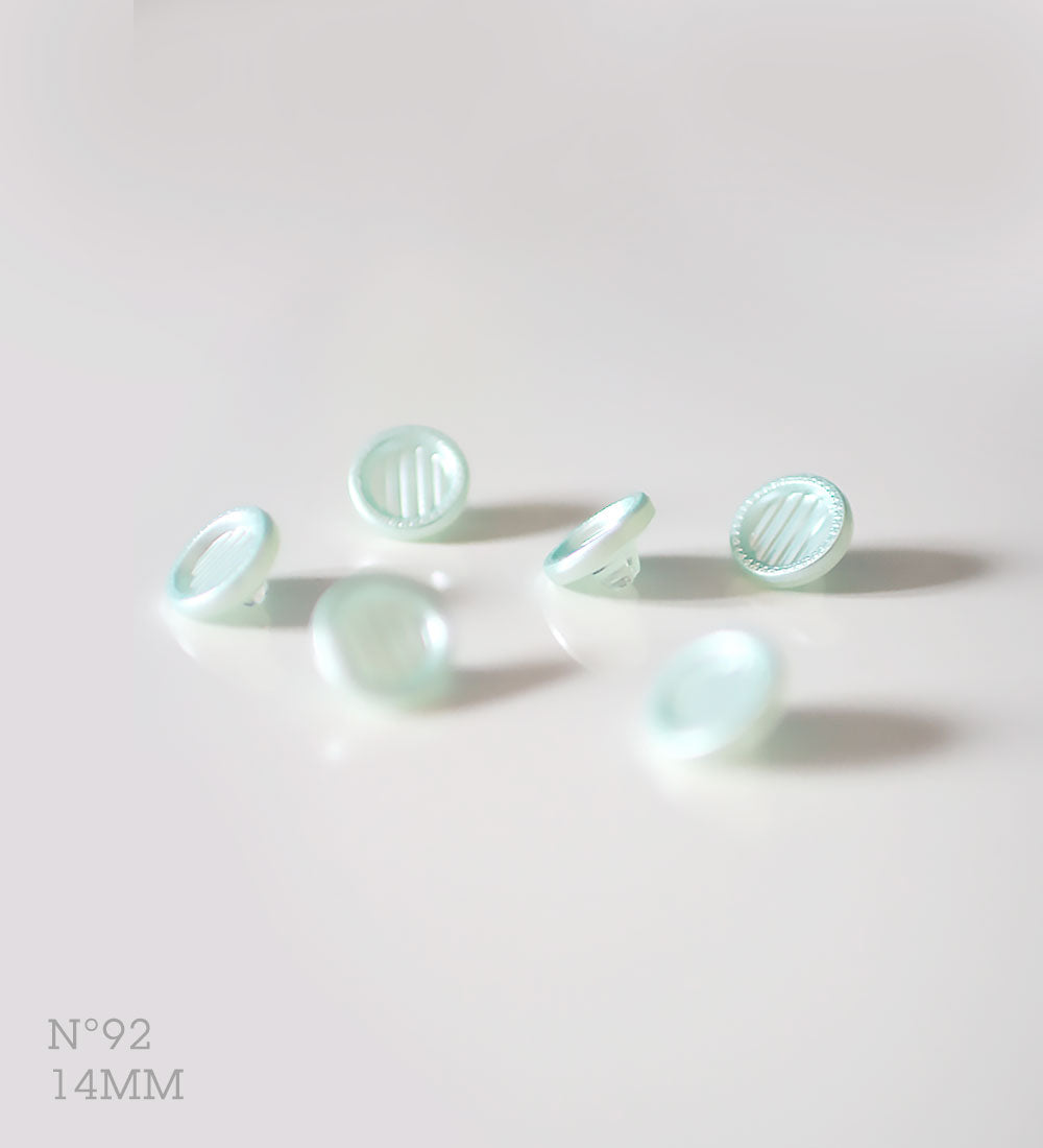 No.92 | Boutons identiques vintages en verre, menthe pastel nacré 14 mm | Lot de 6