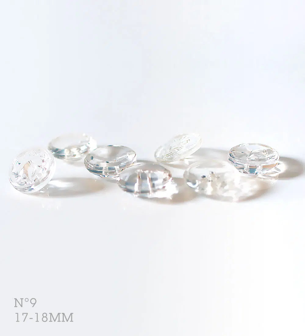 No.9_ 7 boutons vintages variés en verre transparent 17-18 mm