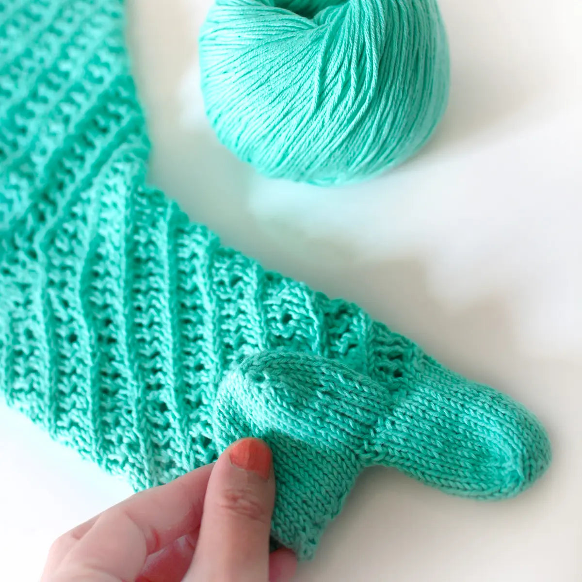 Booklet Kit No.1: Diagonal pattern Tabi style summer socks, printed pattern + yarn + pouch