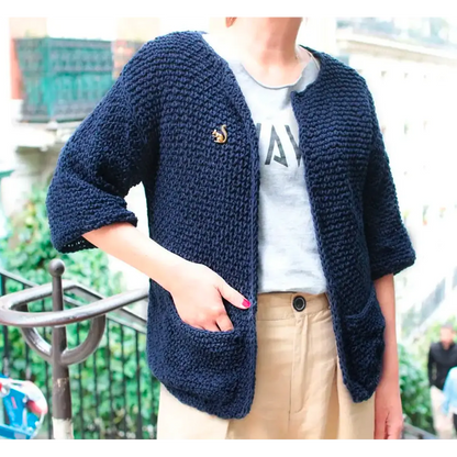 Booklet Kit No.4: Summer vest with a waffle and airy brioche stitch pattern, printed pattern + yarn + pouch