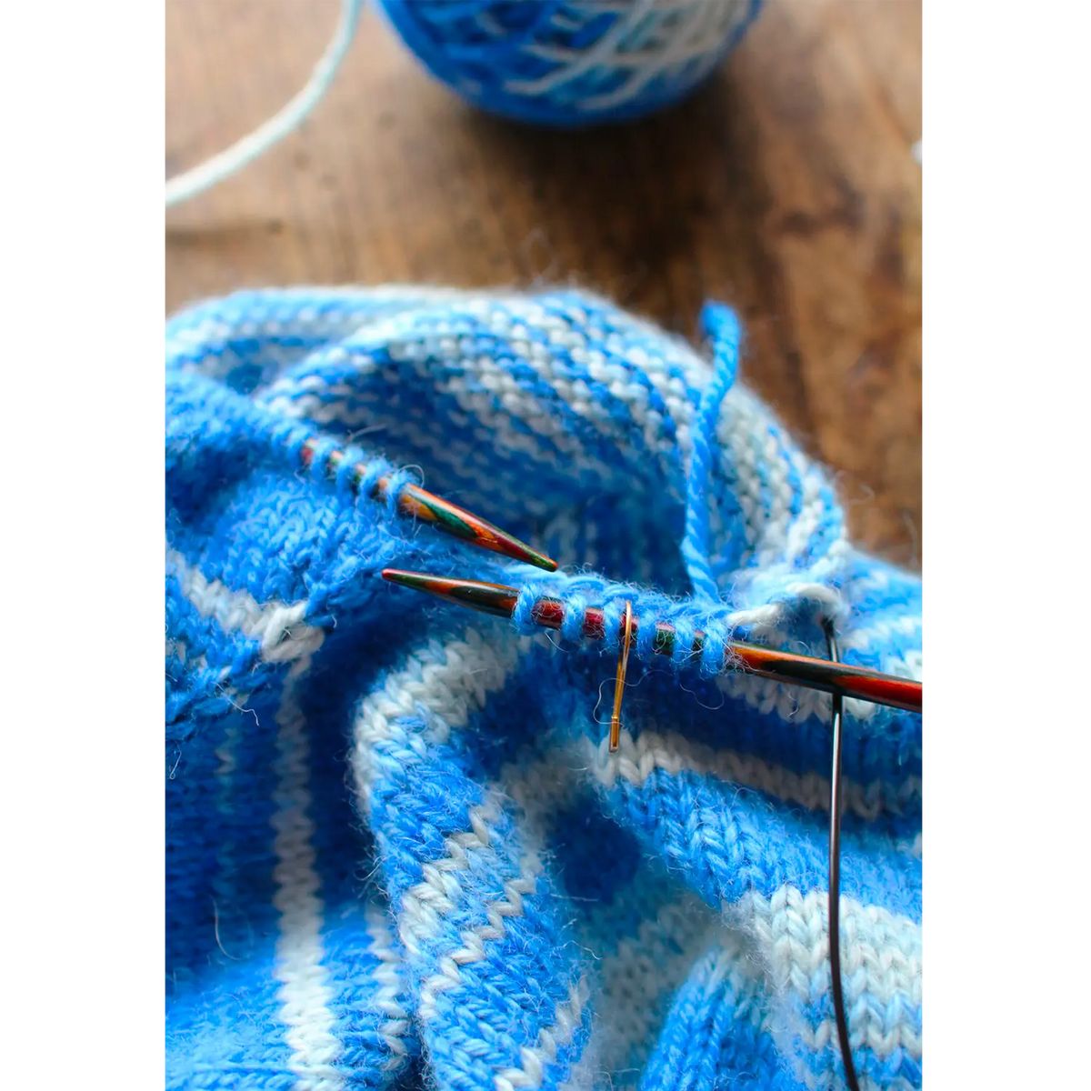 “Mirefleurs” – Dk-Worsted-Aran – 手染めの中太アルパカウール