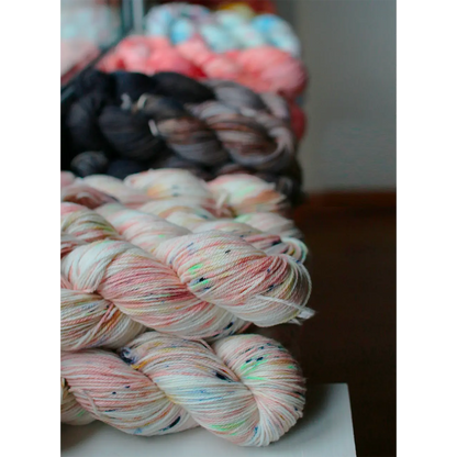« Mirefleurs » – Sport – DK _ fine wool 手染めの中太のファインウール