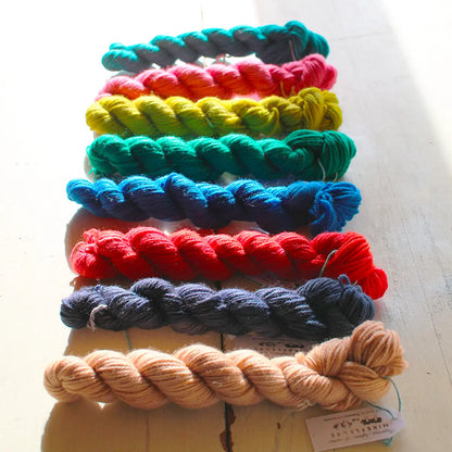 Small skein of Mirefleurs Fingering wool (25g)