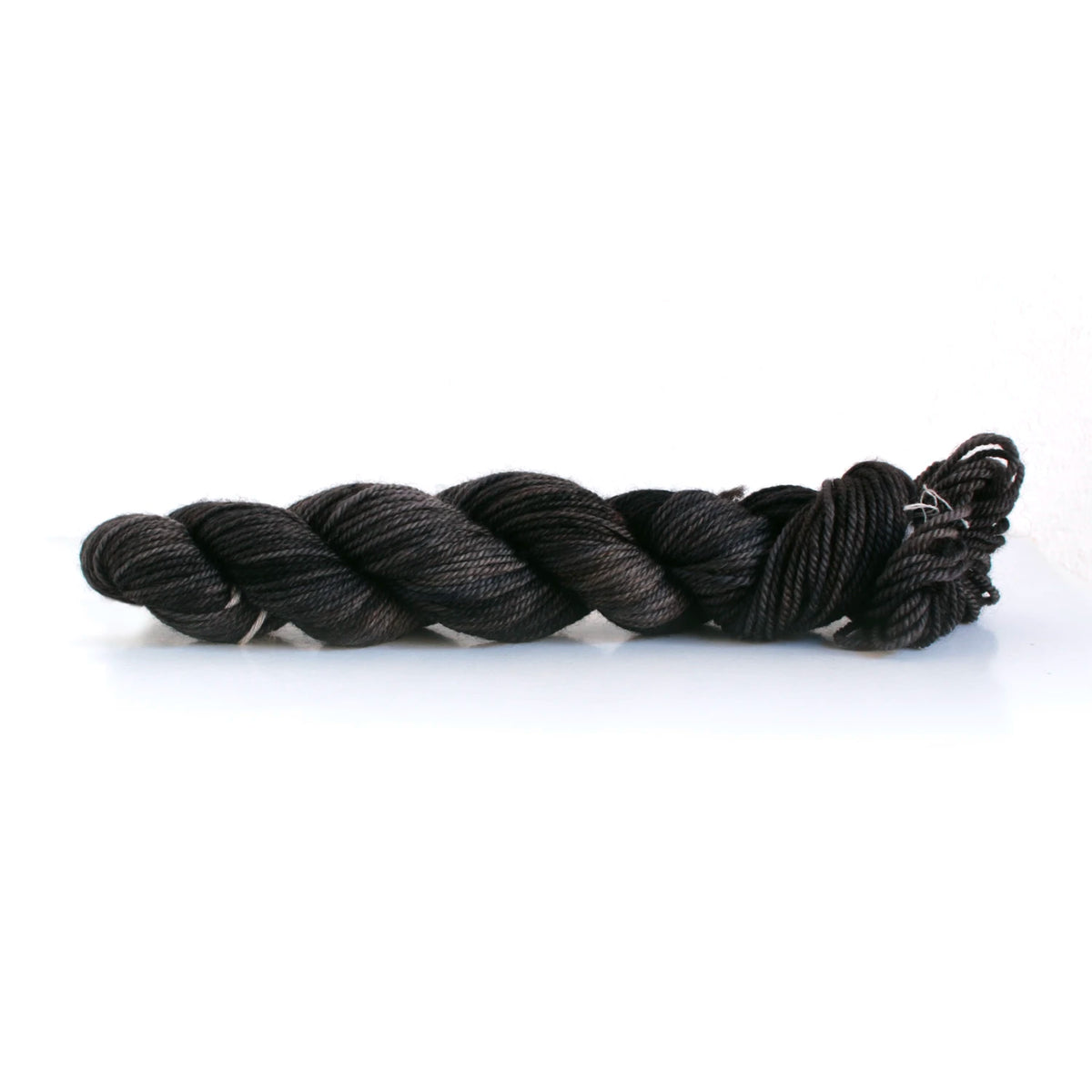 "Mirefleurs" - fingering - mini écheveaux de 25g - couleur unie - Superwash Mérino, teinture à la main