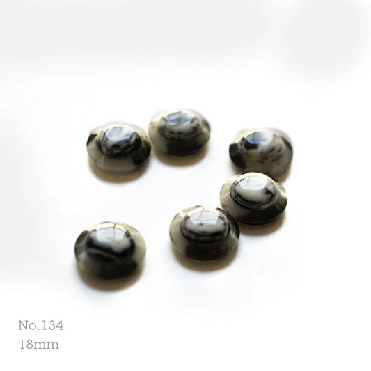 No.134 | ヴィンテージプラスチックボタン 18mm | 6個セット