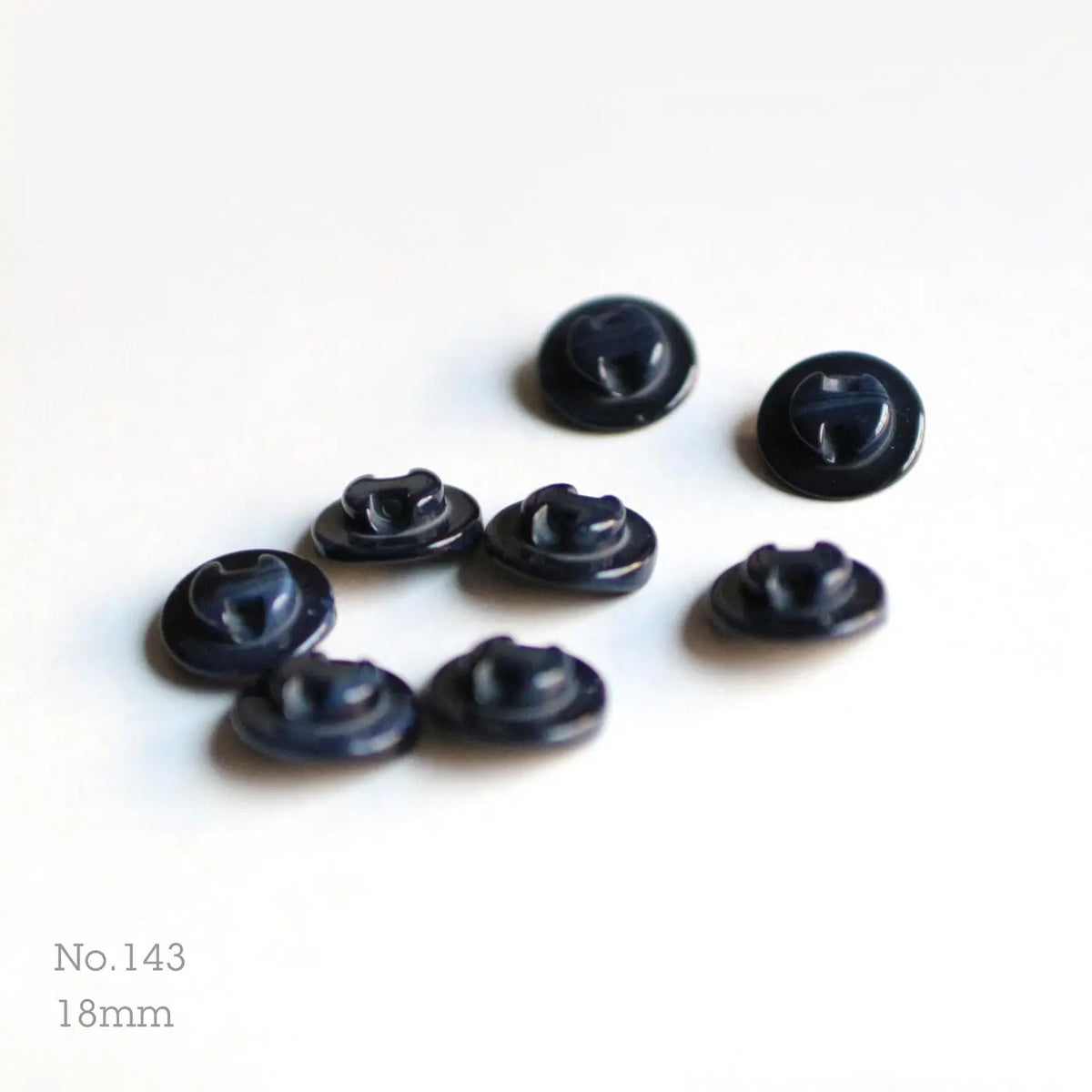 ボタン No.143（全体像）