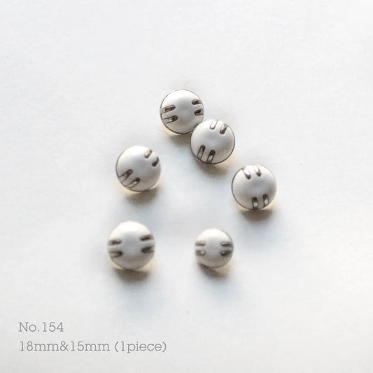 No.154 | ヴィンテージプラスチック＆メタルボタン 18mm | 5個（+小さいもの1個）セット