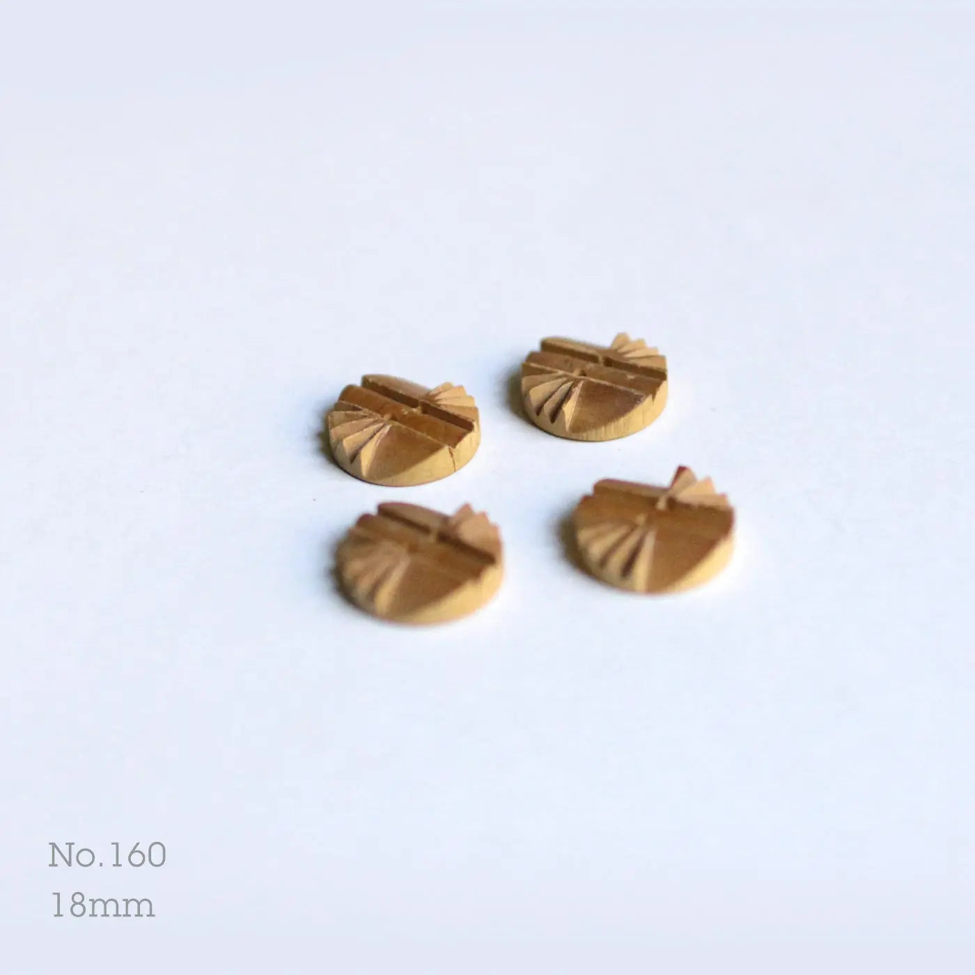 No.160 | Boutons identiques vintages en bois 18 mm | Lot de 4